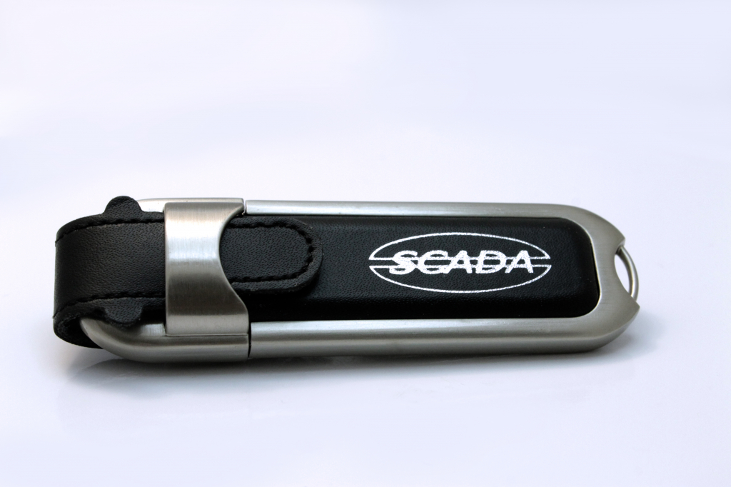 Memoria USB con logotipo en relieve