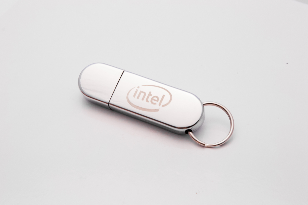 Memoria USB de plástico con grabado