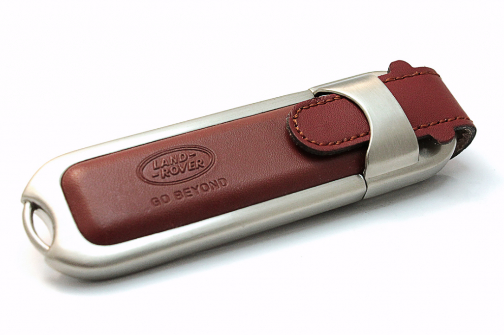 Memoria USB con logotipo en relieve