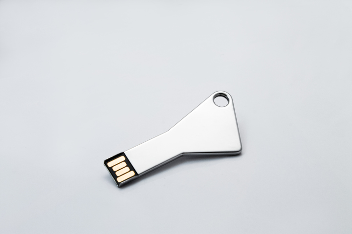 Memoria de metal USB en la forma de una llave S19-TRI